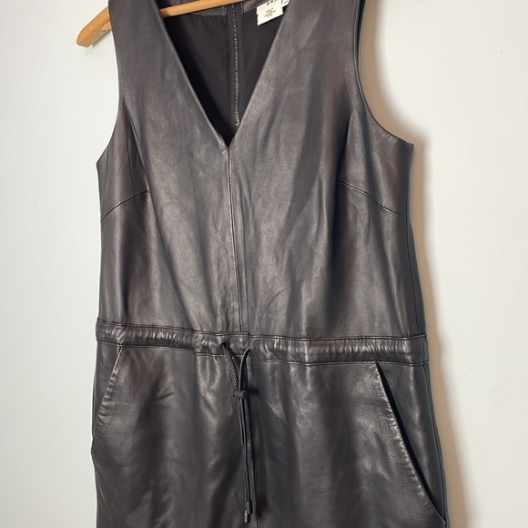 Nwot DKNY Leather Mini Dress Sleeveless V-Neck w/ Pockets + Cinch Waist Sz XXS - Picture 4 of 10